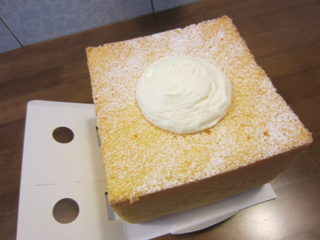 びっくり四角いシフォンケーキ By ミュウ子 Gokoku 江坂店 ゴコク 江坂 ケーキ 食べログ