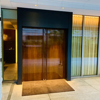 カンテサンス - ◎『カンテサンス』の玄関。