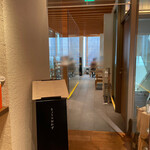 八百一本館 - 店舗内観②：入口