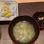 伯雲 - 浅蜊のお吸い物とお新香（白菜、隼人瓜の醤油漬）