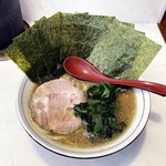 吉の軒 - ラーメン680円麺硬め。海苔増し100円。