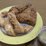 Bb.Q Olive Chicken Cafe - チキンフィンガー（３本）　350円
                        　（ハニーマスタードソース）
                        オリーブチキン　　　　　　290円×２