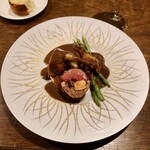 ビストロラドレ - フランスヴァンデ産仔鳩のファルシーサルミソース