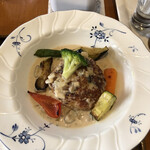 眞 - ② チキンバーグ(きのこクリーム)