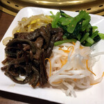 焼肉 鶯谷園 - ナムル495円