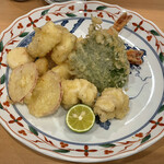 160570387 - 野菜、鯛、ホタテ、海老の天ぷら