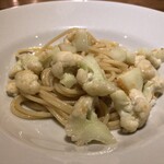 スガハラ - 米沢 カリフラワーとアンチョビのパスタ（アップ）
