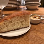 スガハラ - パン（フォカッチャ） + マスカルポーネ