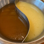 海鮮茶屋 うを佐 - 博多風鶏白湯水炊きだし、丸鶏柚子塩だし