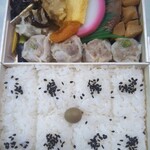 崎陽軒 - シウマイ弁当 860円(税込)(2021年10月22日撮影)