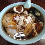 ラーメン一本亭 - 正油（黒）ラーメン