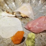 馳走 啐啄一十  - ⑧皮剥(広島県江田島産、1日寝かせ)、皮剥の肝
      産卵期は初夏～夏、旬は秋～冬
      ⑨炭火炙り虎魚(広島県豊島産、3日寝かせ)
      産卵期は初夏～夏、旬は通年
      ⑩炭火炙り金目鯛(静岡県駿河湾産、7日熟成)
      