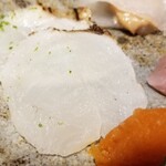 馳走 啐啄一十  - ⑨炭火炙り虎魚(広島県豊島産、3日寝かせ)
      炭火で炙った時に脂が溢れるほど脂が載っており、虎魚としては特別な脂のりの個体
      身のアミノ酸からの旨みとも相まって抜群！