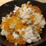 馳走 啐啄一十  - ⑰新イクラ(北海道産)と雲子(真鱈の白子、北海道根室産)のご飯
      炭火で炙ると芳ばしさが高まり、表面の少しパリッとした食感と中の濃厚なクリーミーさと濃厚なコクのコントラストが楽しく、悶絶