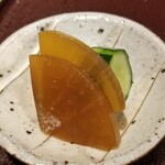 馳走 啐啄一十  - ⑱奈良漬け&胡瓜の浅漬け
      しっかり漬けた奈良漬けと軽い胡瓜の浅漬け
      こってり濃厚か炭火焼き雲子ご飯との合わせなので、濃淡のあるお漬け物の組み合わせを選ばれたのかも
      お漬け物も抜かり無しでした