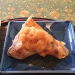 花遊膳 - 今朝の朝食。ブリのカマ焼き。大根おろしで、さっぱりと頂きます。