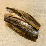 鮨 由う - ・小鰭