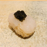 鮨 由う - ・白海老 由うオリジナルキャビアのせ