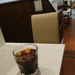 ヴィ･ド･フランス - アイスコーヒーと  店内