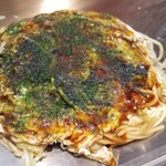 Hiroshima Okonomiyaki Teppanyaki Maechan - 肉玉そば(税込800円)
                        ・中太生麺(礒野製麺)
                        ・おたふくソース
                        ・焼き方:ヘラで押さえない
                        ・焼き上がりの形:平たく綺麗な焼き上がり
                        ・焼き上がり時間　約14分
                        