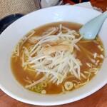 Taiwan Ryourichouraku - 【2021.10.24(日)】ラーメンセット(醤油ラーメン＋中華飯＋唐揚げ)850円の醤油ラーメン