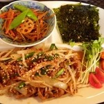 コリアンキッチントゥラットリア - ポックムランチ　なぜかきんぴらごぼう