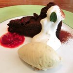 キノシタ - 【'12/11/25撮影】デジュネ 1900円 のガトーショコラと梅のアイスクリーム
