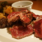 裏参道牛肉店 - サーロイン定食（レア