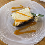 SHONAI HOTEL SUIDEN TERRASSE - バスクチーズケーキ