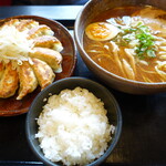 五味八珍 - ランチセット、浜松餃子とラーメンセット味噌