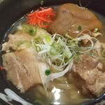 Yama Goya Kafe Kaze No Michi - 島豚３種のせ沖縄そば950円