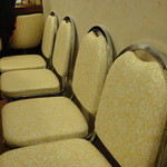 異味香 - おニューの椅子です。