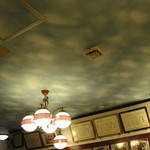 異味香 - 天井です。