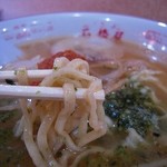 石橋屋 - 辛みそラーメン（麺リフト）