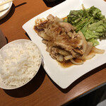 Agu Bu Tashabu Izakaya Hakuryuu - あぐー豚生姜焼き　ライスつけて定食にしちゃいました。