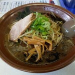 ラーメンの龍王 - 黒醤油ラーメン大盛