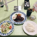 Marchu - 手ごねハンバーグ＋Cセット(サラダ、ライス、ソフトドリンク)  2021/10/24