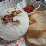 Warung Berkah Jaya - Soto Ayamは、ご飯にスープをかけて食べます