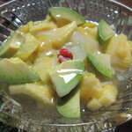 Warung Berkah Jaya - Es Campur　450円。スプーンですくう前