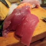 源寿司 - 赤身（おまけ）