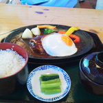 Karuizawa 72 Golf Nishi Ko-Su - ハンバーグ定食