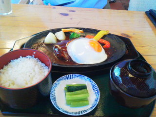 Karuizawa 72 Golf Nishi Ko-Su - ハンバーグ定食