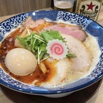 鳥そば 真屋 - 得製 鳥そば塩 1100円
            えびラー油 100円
            ビール 600円