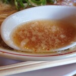 まよさわ - 鶏ガラ+醤油ダレ+背脂+一味+生姜=天下無敵