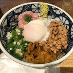 鮪市場 - 元祖ばくだん丼