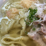 日陰 - 海老ワンタン！