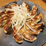 Izakaya Shusse - 餃子