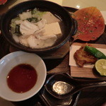 金田中 草 - 温皿：九絵鍋、ふく唐揚げ