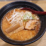 濃厚味噌 海老らーめん さかえ屋 - 濃厚味噌ラーメン  850円