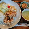 ユニ・カフェ - 料理写真:唐揚げ定食　500円